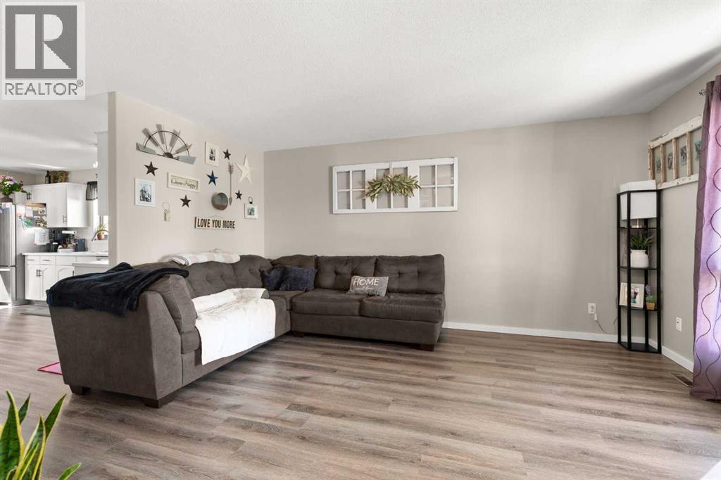 241 Upland Boulevard W, Brooks, Alberta  T1R 0R1 - Photo 6 - A2308976