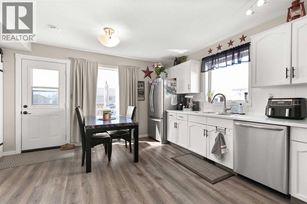 241 Upland Boulevard W, Brooks, Alberta  T1R 0R1 - Photo 12 - A2308976