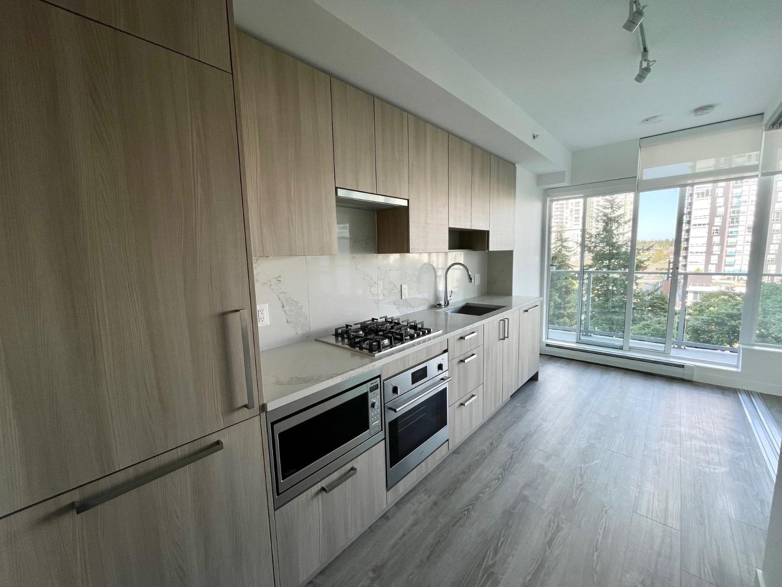 606 13350 Central Avenue, Surrey, British Columbia  V3T 0S1 - Photo 8 - R3125925