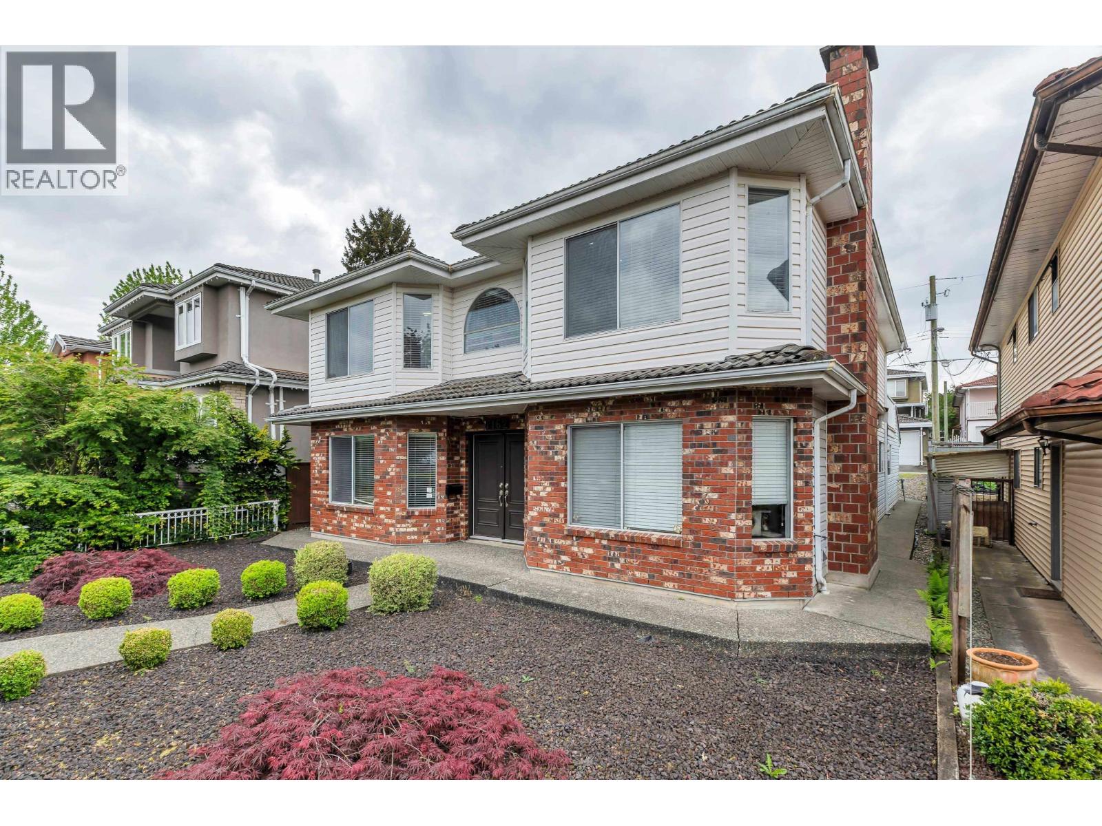 7162 Gladstone Street, Vancouver, British Columbia  V5P 4G6 - Photo 3 - R3125660