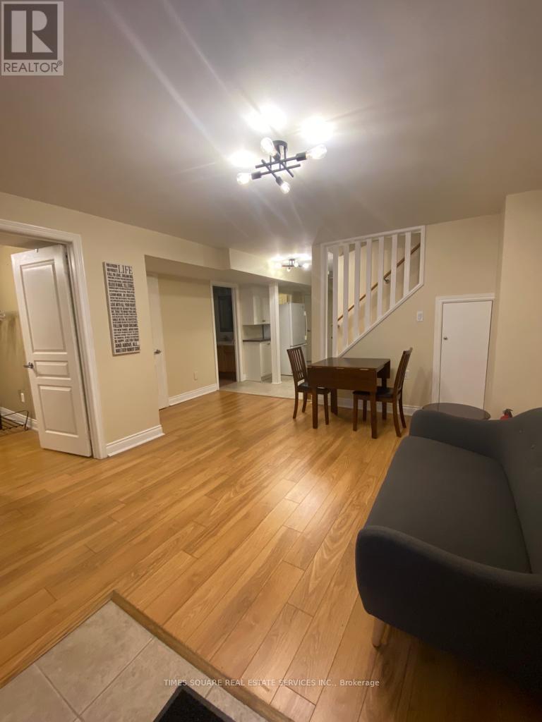 3197 Oakview Road, Mississauga, Ontario  L5N 7N9 - Photo 6 - W13152708
