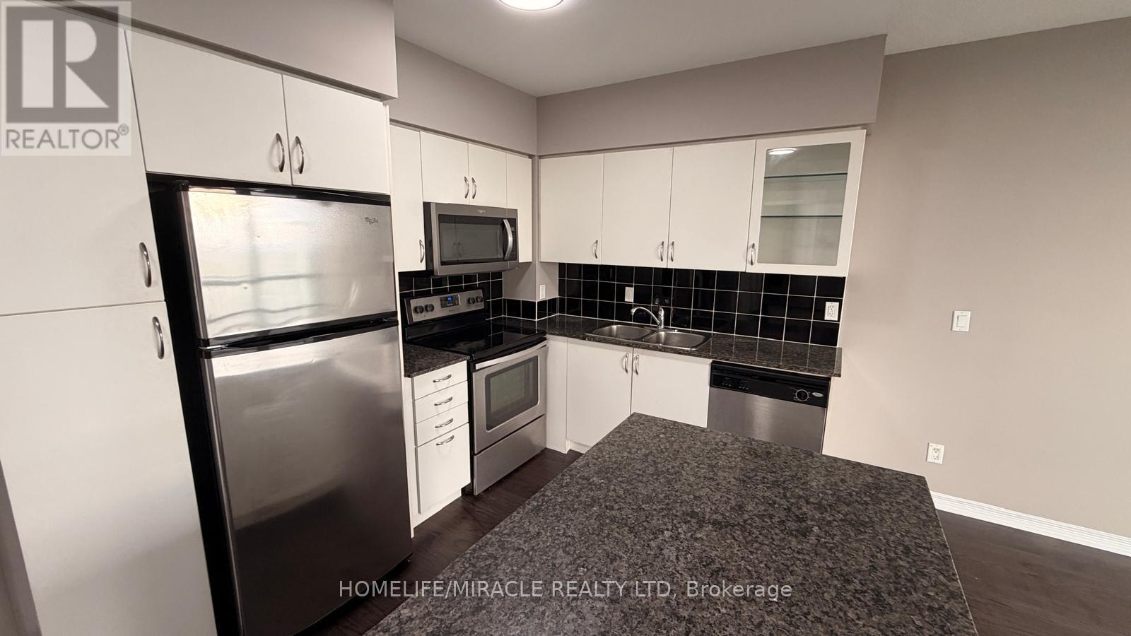 1503 - 2230 Lake Shore Boulevard W, Toronto, Ontario  M8Y 0A2 - Photo 3 - W13152742
