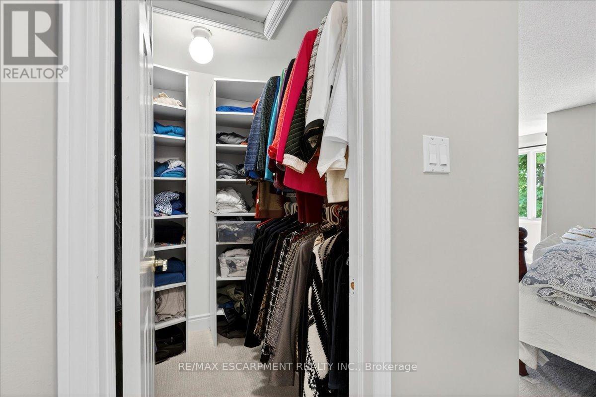 799 Hawkins Crescent, Burlington, Ontario  L7S 2C2 - Photo 25 - W13152760