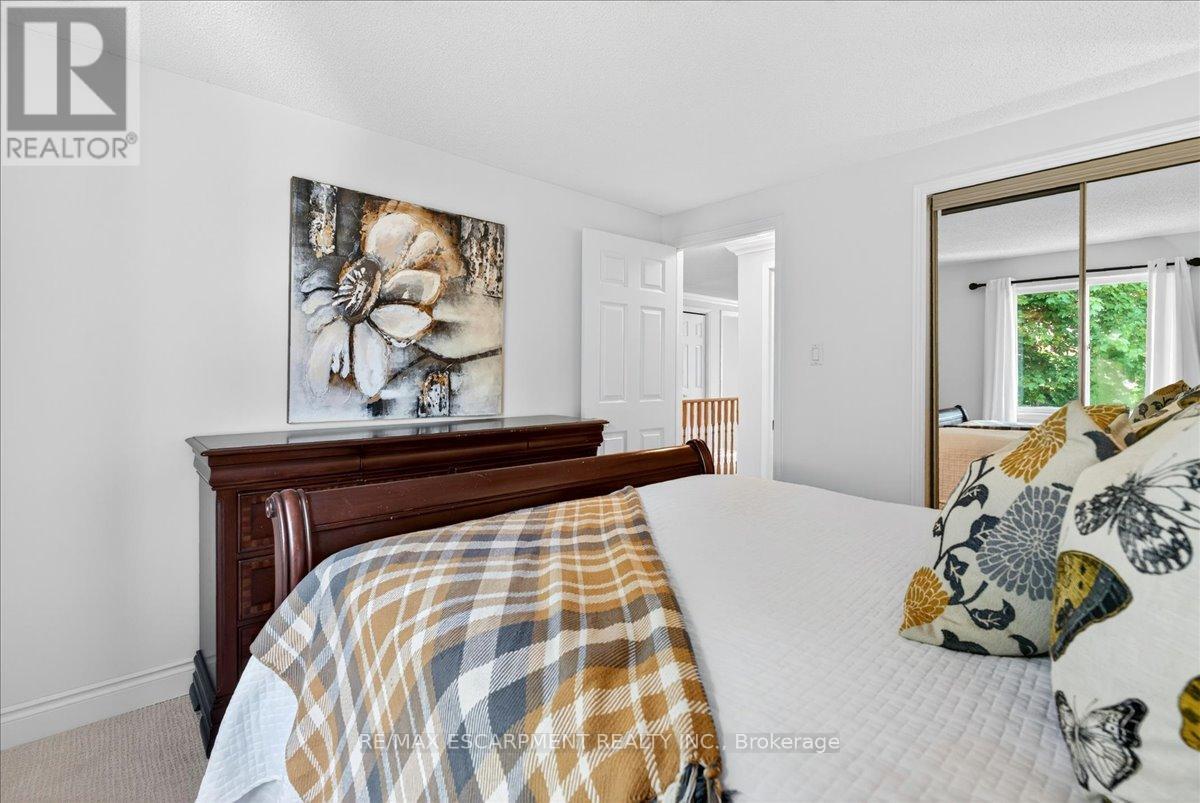 799 Hawkins Crescent, Burlington, Ontario  L7S 2C2 - Photo 28 - W13152760
