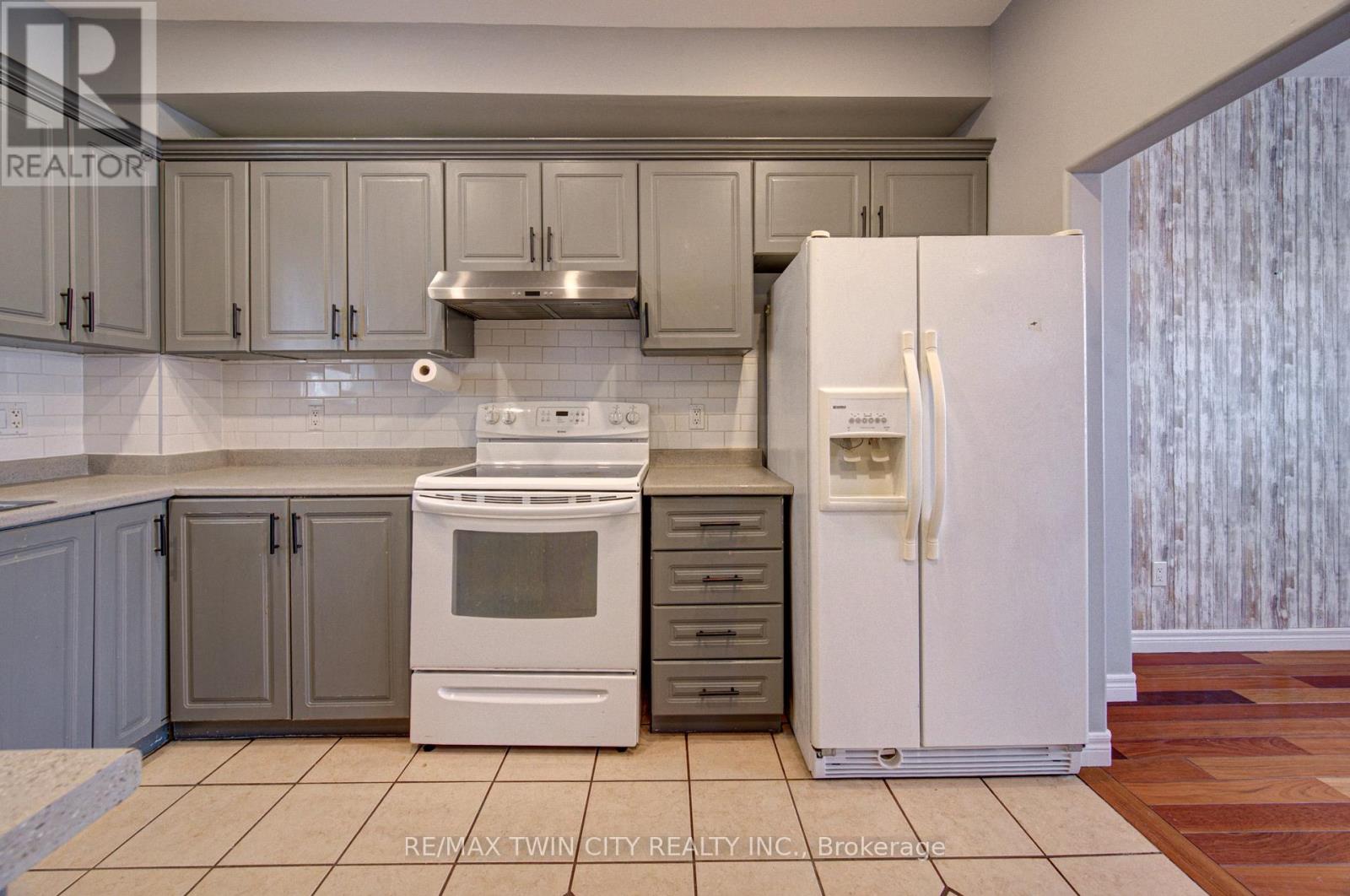 281 Courtland Avenue N, Kitchener, Ontario  N2G 2V8 - Photo 11 - X13152746