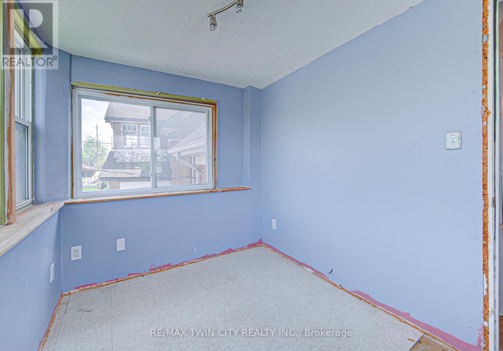 281 Courtland Avenue N, Kitchener, Ontario  N2G 2V8 - Photo 31 - X13152746