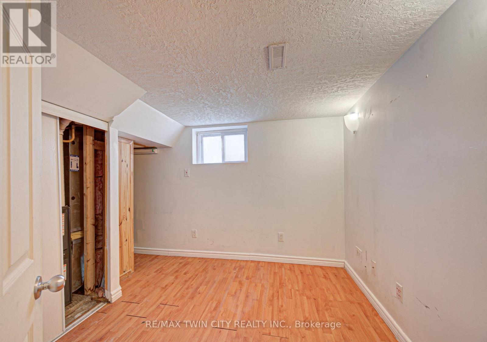 281 Courtland Avenue N, Kitchener, Ontario  N2G 2V8 - Photo 38 - X13152746