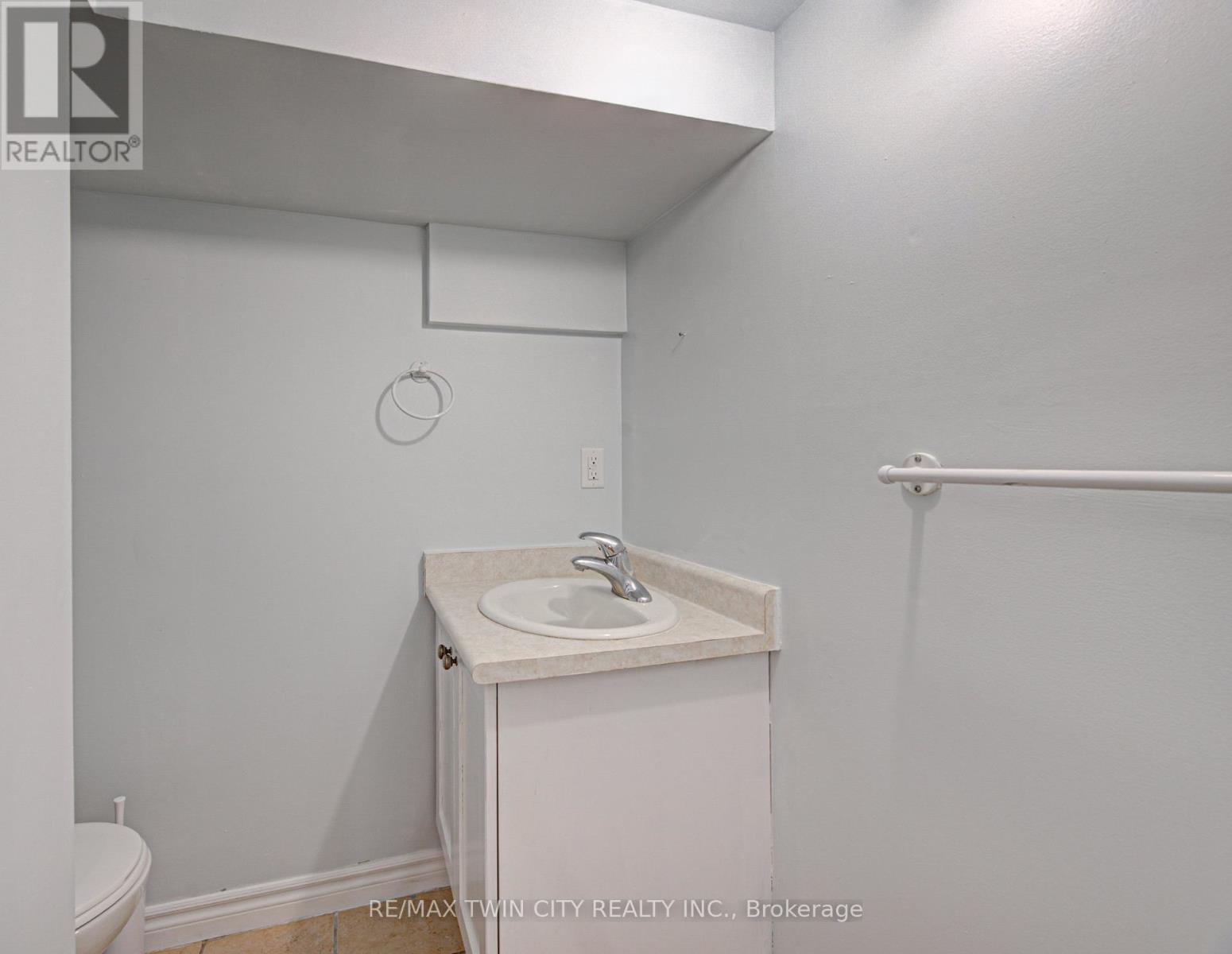 281 Courtland Avenue N, Kitchener, Ontario  N2G 2V8 - Photo 39 - X13152746
