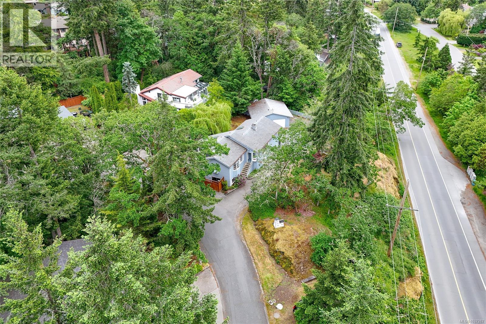 2 6755 Wallace Dr, Central Saanich, British Columbia  V8M 1A2 - Photo 2 - 1037287