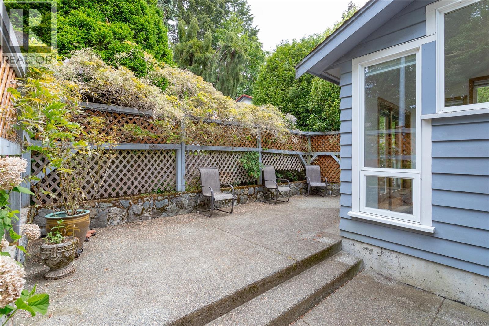 2 6755 Wallace Dr, Central Saanich, British Columbia  V8M 1A2 - Photo 43 - 1037287