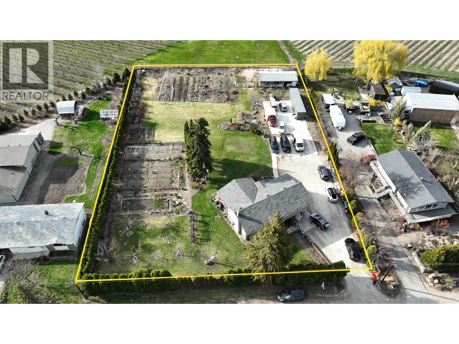 2662 Longhill Road, Kelowna, British Columbia  V1V 2G5 - Photo 1 - 10381696