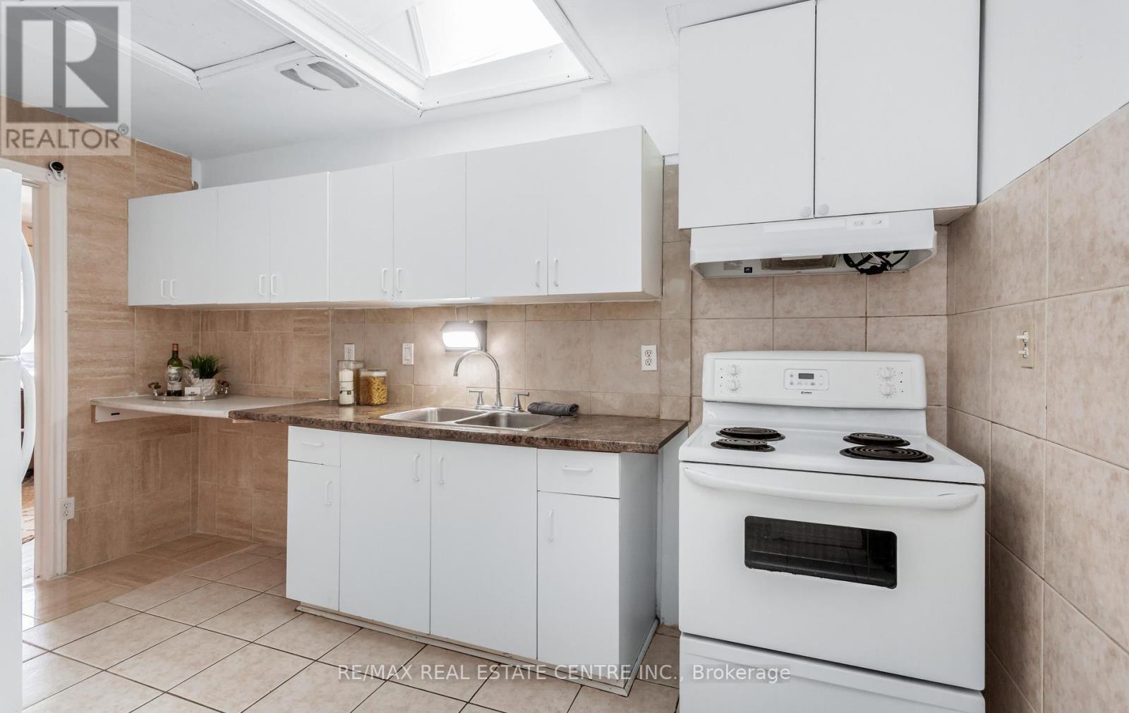 50 Dumbarton Street, Guelph, Ontario  N1E 3T6 - Photo 21 - X13143216