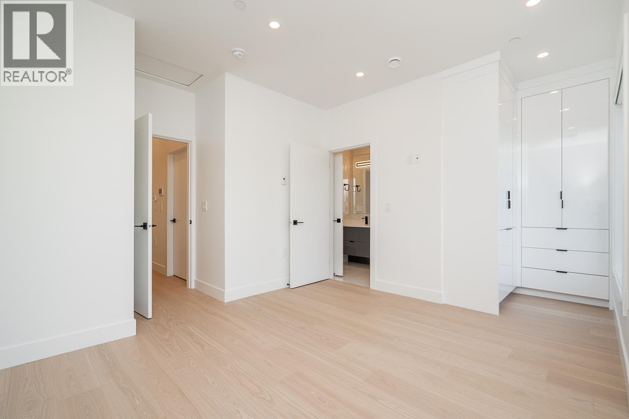 2621 Mcbain Avenue, Vancouver, British Columbia  V6L 2C7 - Photo 38 - R3126062
