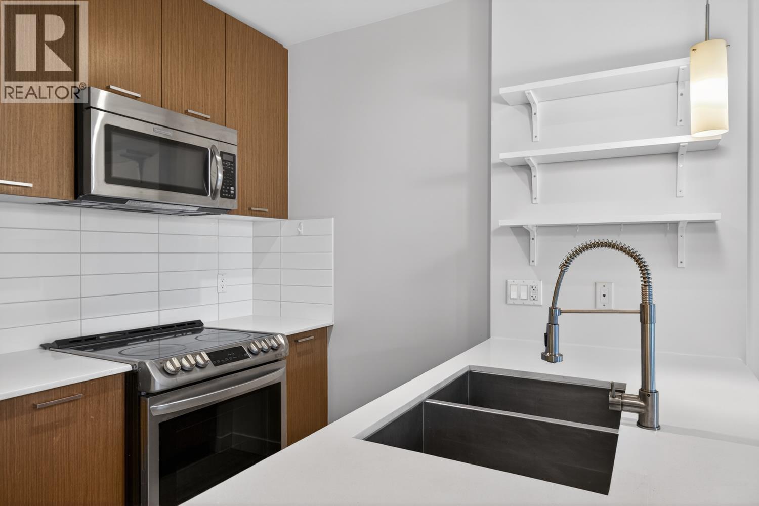501 2321 Scotia Street, Vancouver, British Columbia  V5T 0A8 - Photo 4 - R3126105