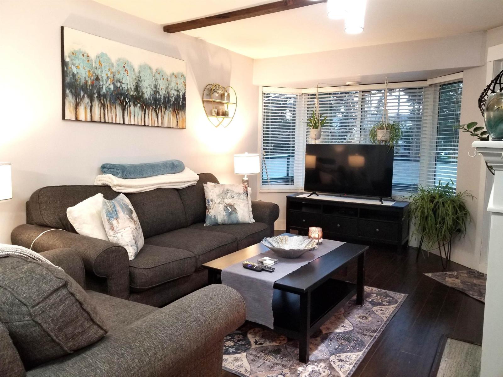 208 2964 Trethewey Street, Abbotsford, British Columbia  V2T 6P4 - Photo 3 - R3112783