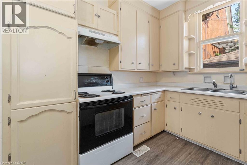 151 Louisa Street, Kitchener, Ontario  N2H 5M4 - Photo 10 - 40832091