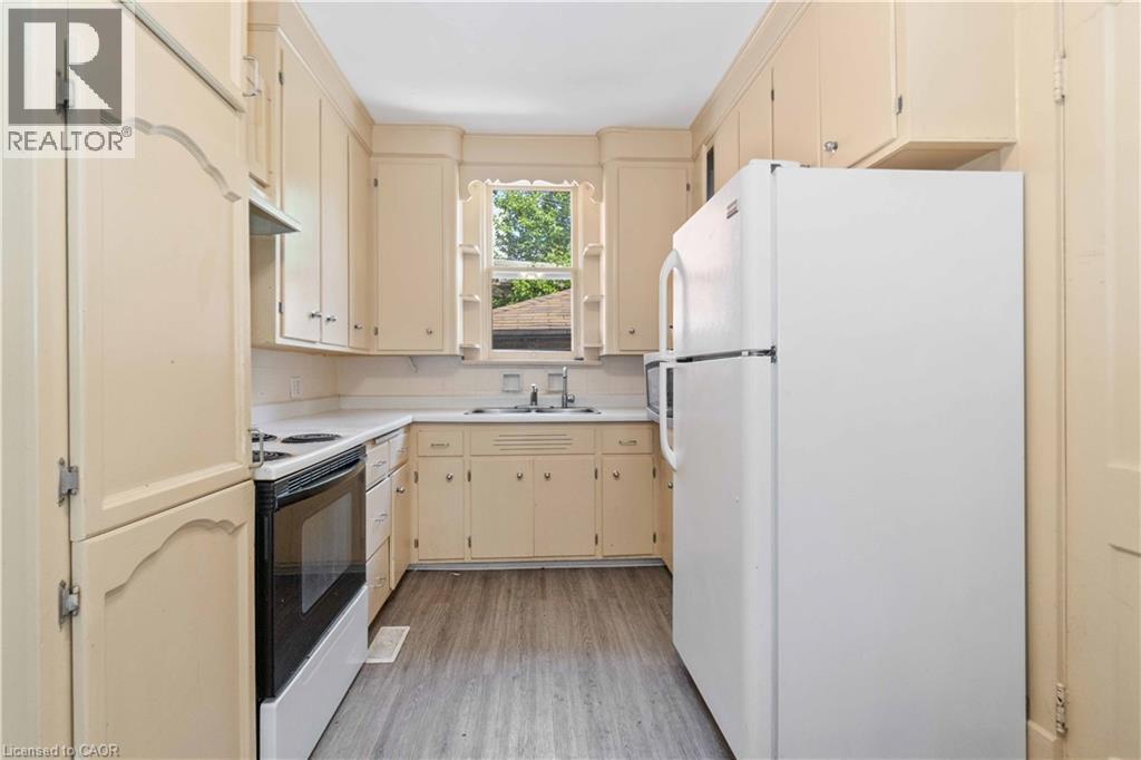 151 Louisa Street, Kitchener, Ontario  N2H 5M4 - Photo 8 - 40832091