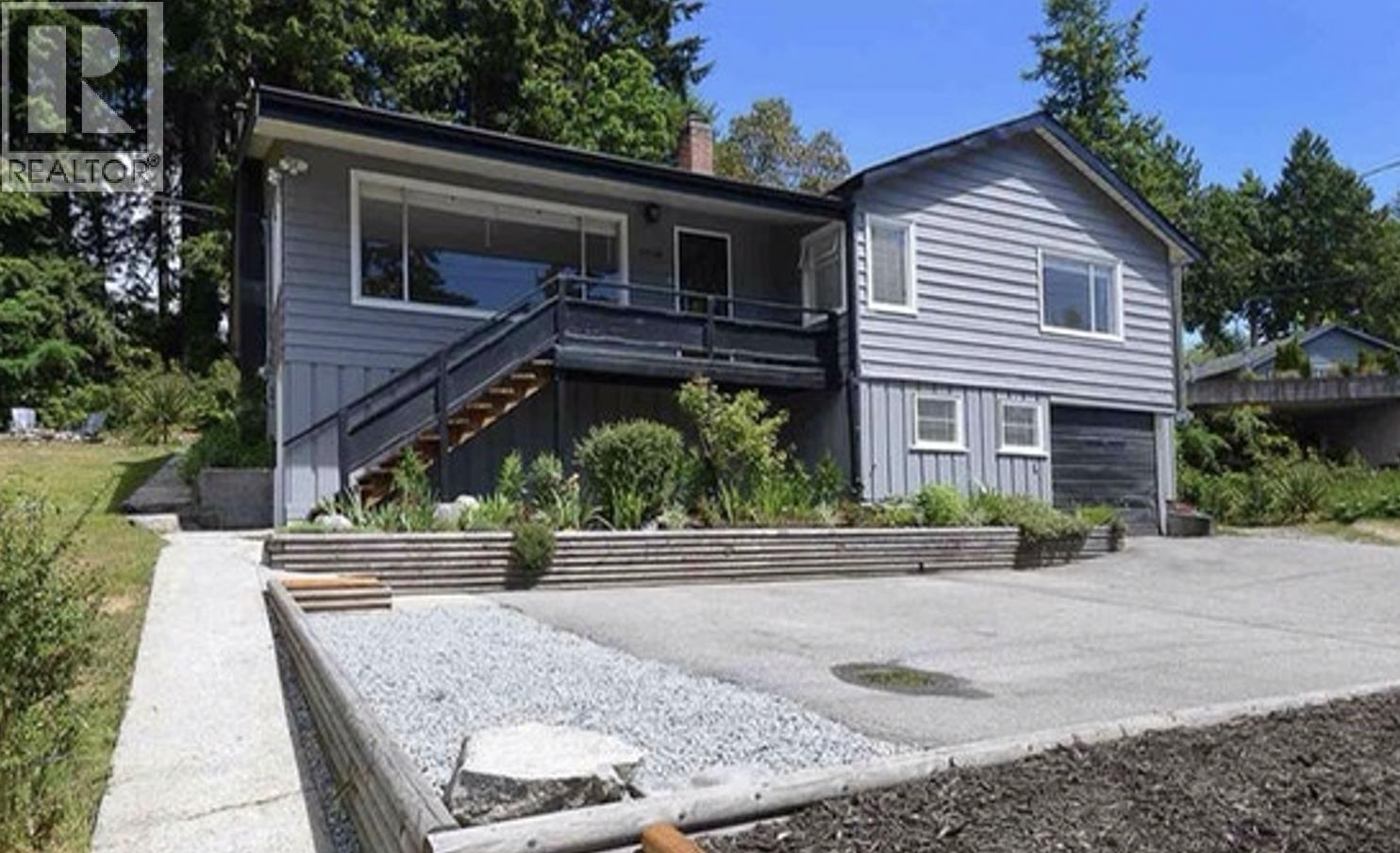 5258 Sunshine Coast Highway, Sechelt, British Columbia  V7Z 0G7 - Photo 2 - R3126111