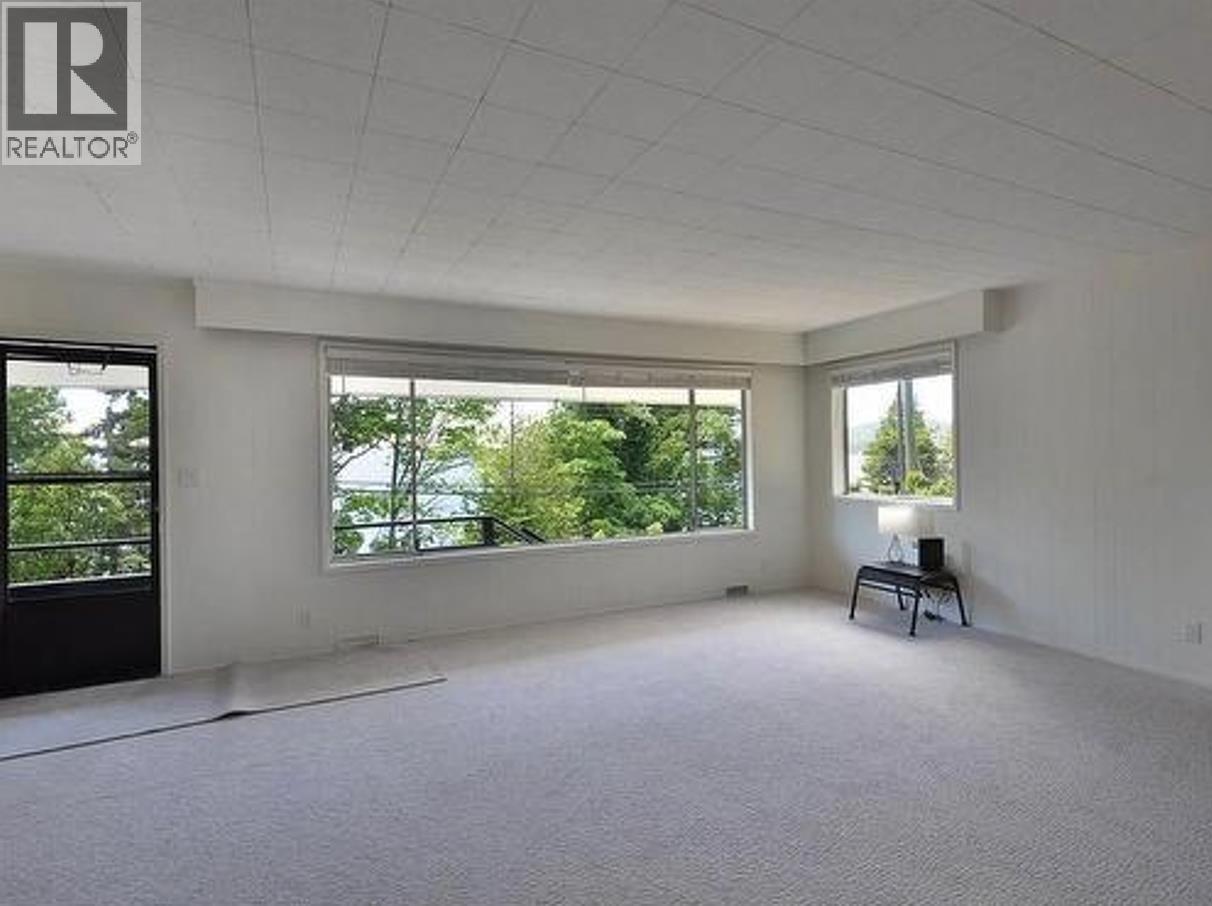 5258 Sunshine Coast Highway, Sechelt, British Columbia  V7Z 0G7 - Photo 4 - R3126111