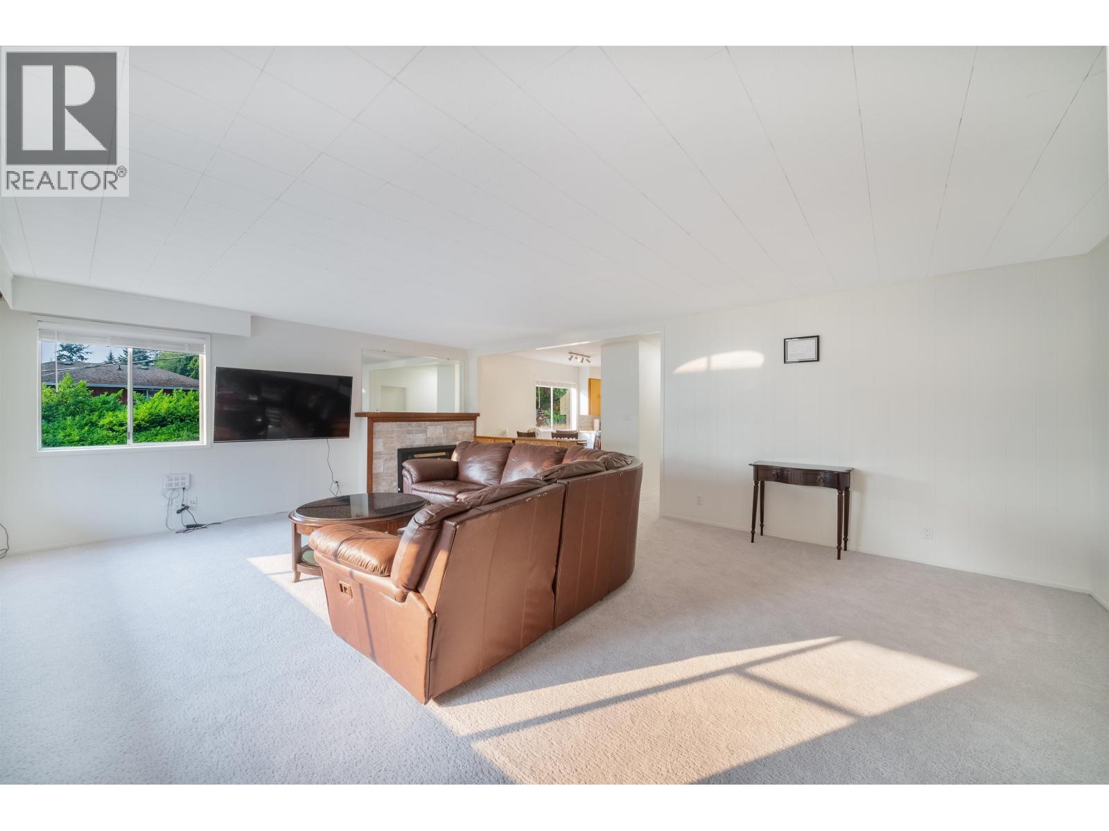 5258 Sunshine Coast Highway, Sechelt, British Columbia  V7Z 0G7 - Photo 5 - R3126111