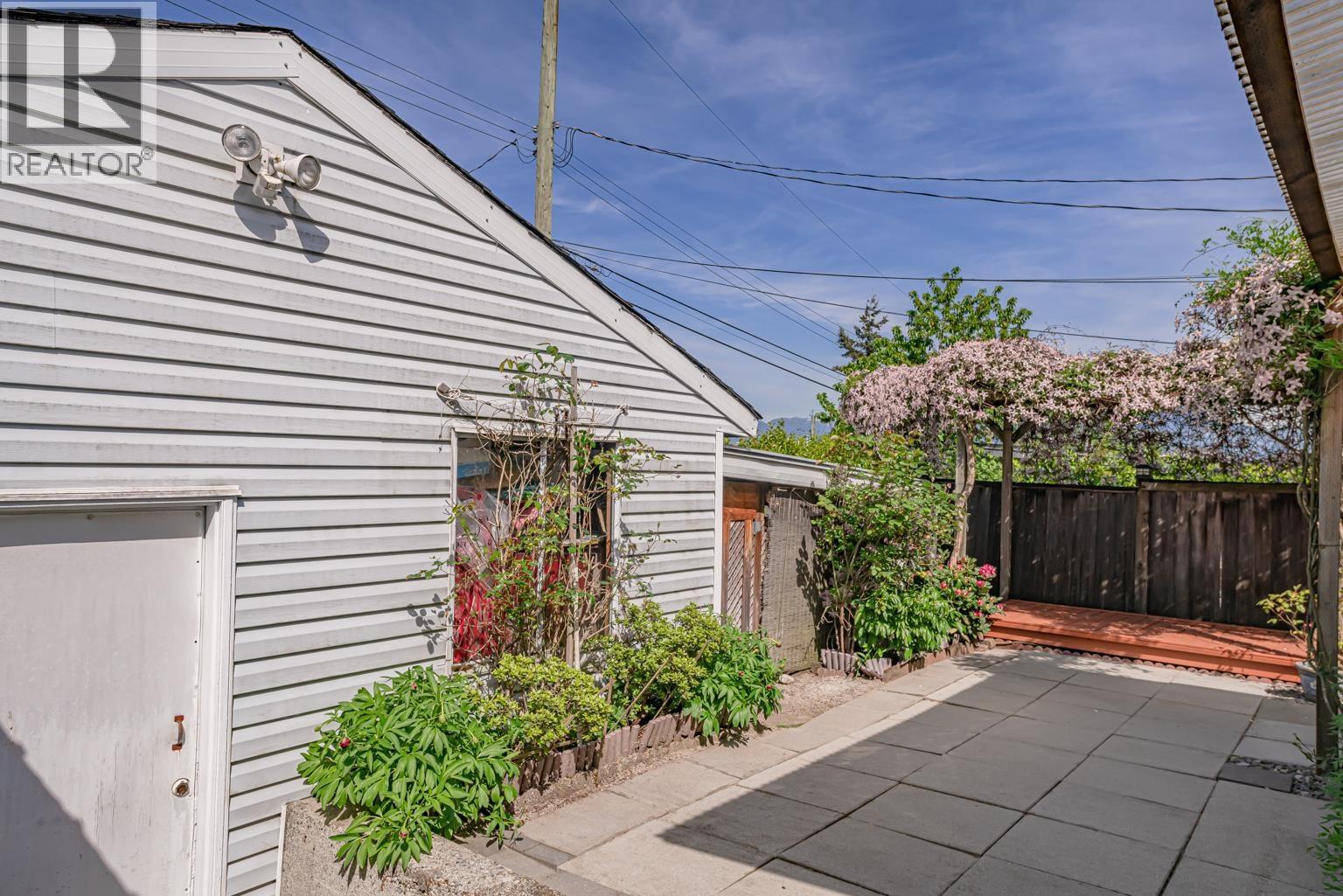 3335 Dieppe Drive, Vancouver, British Columbia  V5M 4B8 - Photo 24 - R3126117