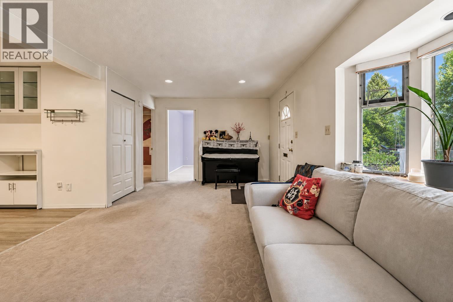 3335 Dieppe Drive, Vancouver, British Columbia  V5M 4B8 - Photo 8 - R3126117
