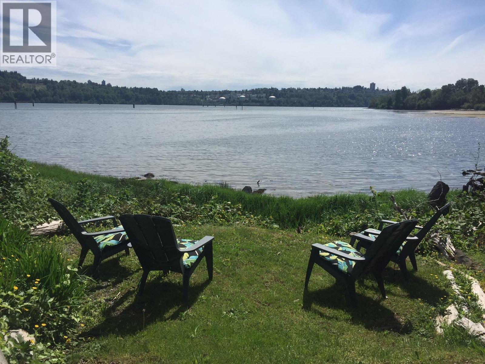 Lower Lvl-2883 Dollarton Highway, North Vancouver, British Columbia  V7H 1A8 - Photo 2 - R3126130
