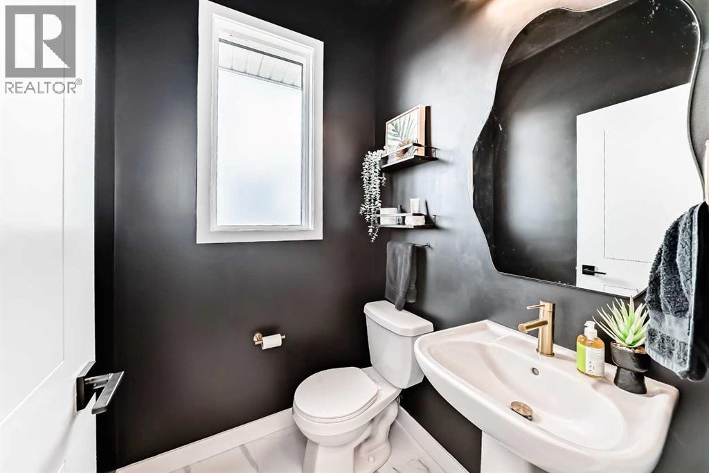 3 Agate, Cochrane, Alberta  T4C 3B9 - Photo 16 - A2312747
