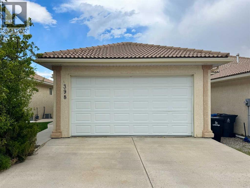 1, 398 Canyon Boulevard W, Lethbridge, Alberta