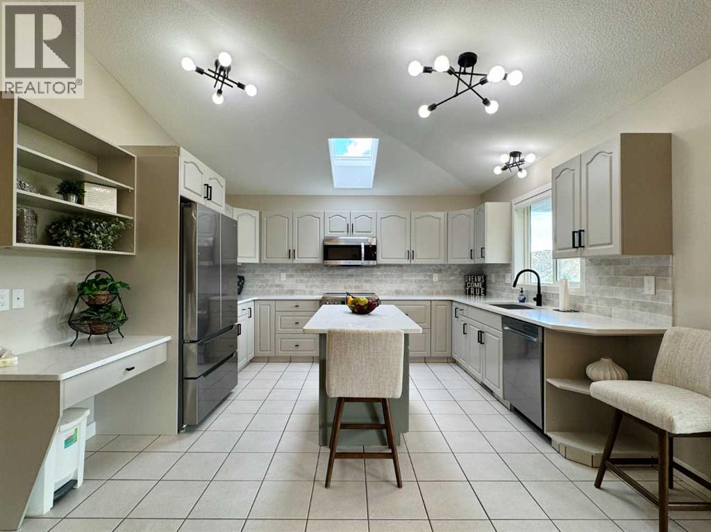 1, 398 Canyon Boulevard W, Lethbridge, Alberta  T1K 6V2 - Photo 25 - A2311892