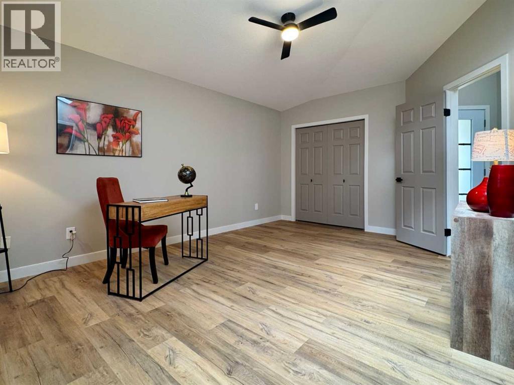 1, 398 Canyon Boulevard W, Lethbridge, Alberta  T1K 6V2 - Photo 7 - A2311892