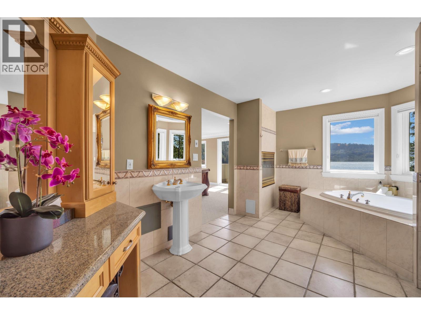 242 Turtlehead Road, Belcarra, British Columbia  V3H 4P2 - Photo 30 - R3110708