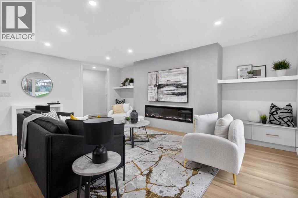 739 Sabrina Road SW, Calgary, Alberta  T2W 0P4 - Photo 2 - A2309290
