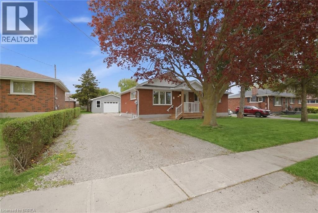 121 SILVER Street, Paris, Ontario