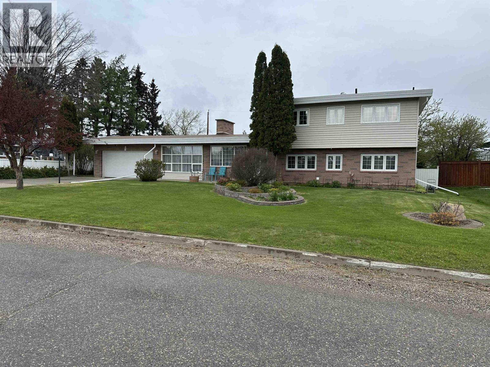 9616 106 Avenue, Fort St. John, British Columbia  V1J 2N7 - Photo 1 - R3126033