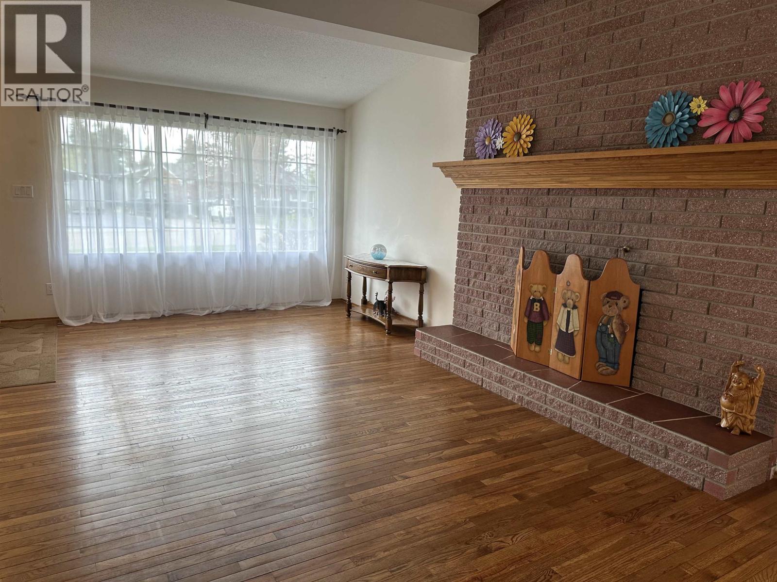 9616 106 Avenue, Fort St. John, British Columbia  V1J 2N7 - Photo 6 - R3126033