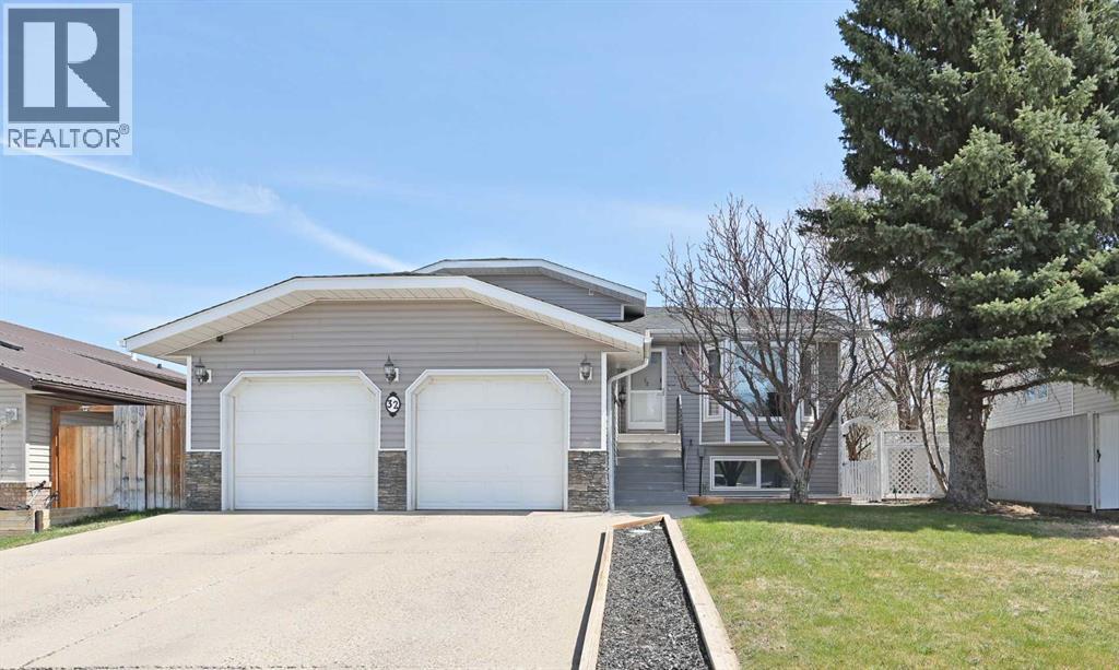 32 Upland Crescent, Brooks, Alberta  T1R 0P5 - Photo 1 - A2288351