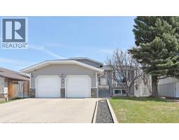 32 Upland Crescent, Brooks, Alberta