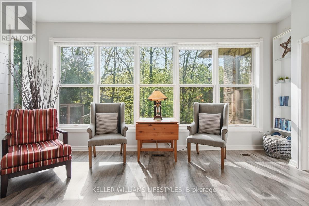10240 Woodpark Court, Lambton Shores, Ontario  N0M 1T0 - Photo 11 - X13152888