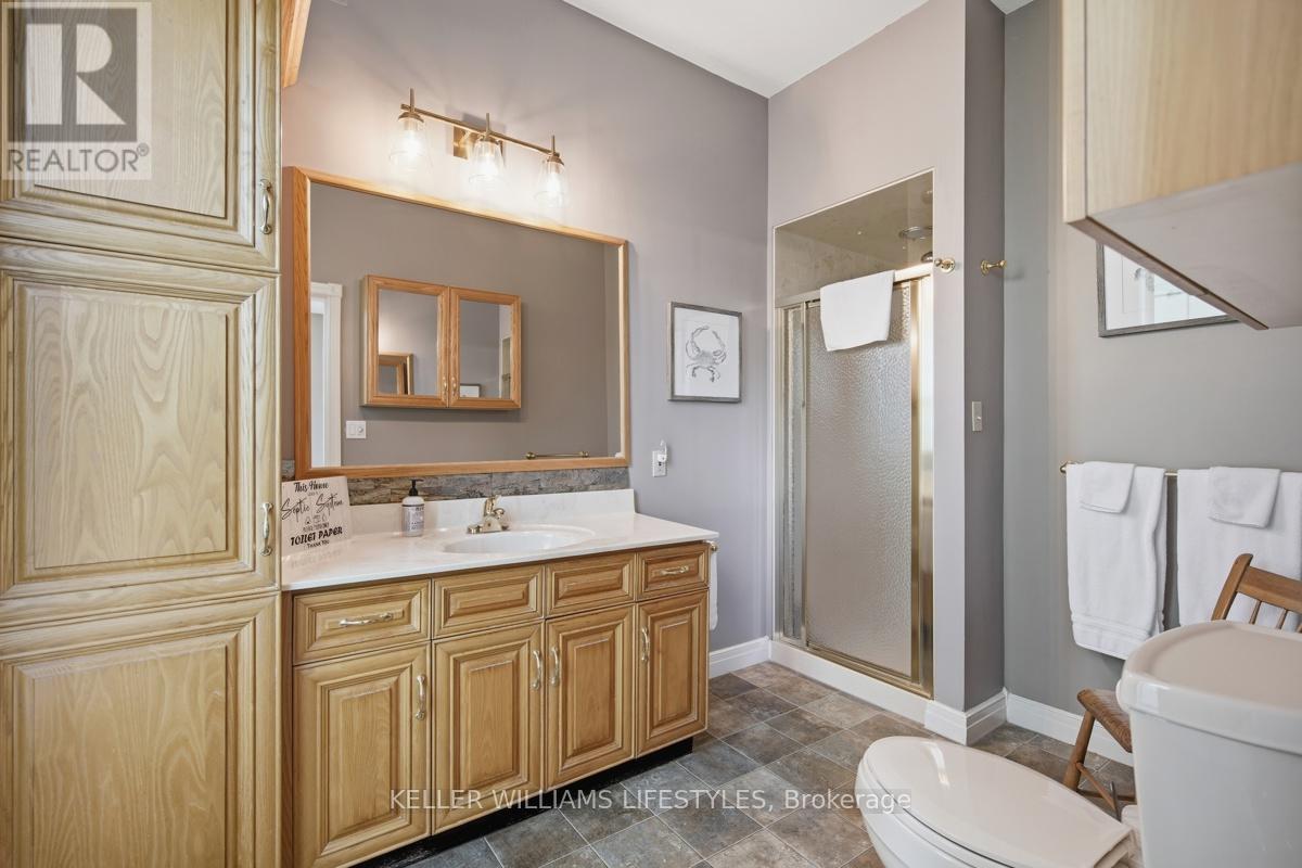10240 Woodpark Court, Lambton Shores, Ontario  N0M 1T0 - Photo 17 - X13152888