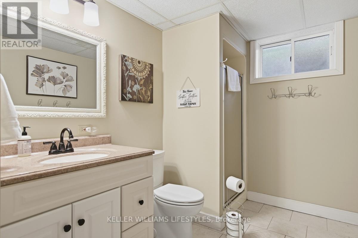 10240 Woodpark Court, Lambton Shores, Ontario  N0M 1T0 - Photo 40 - X13152888