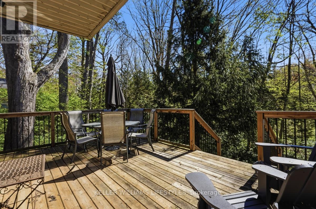 10240 Woodpark Court, Lambton Shores, Ontario  N0M 1T0 - Photo 42 - X13152888