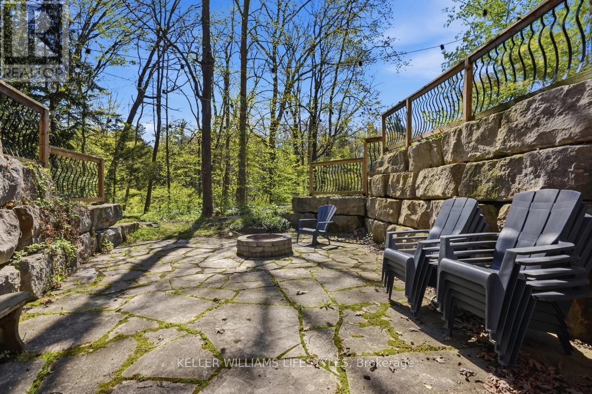 10240 Woodpark Court, Lambton Shores, Ontario  N0M 1T0 - Photo 45 - X13152888