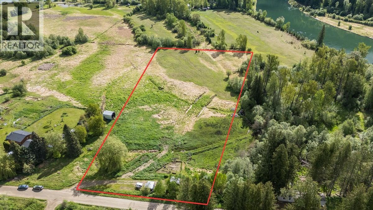6288 Youngs Road, Winlaw, British Columbia  V0G 2J0 - Photo 2 - 10387294