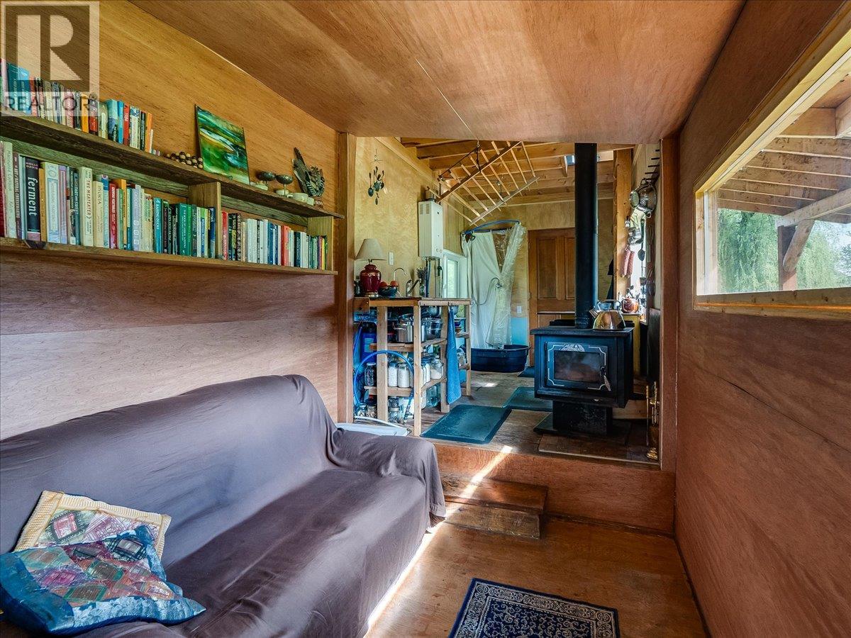 6288 Youngs Road, Winlaw, British Columbia  V0G 2J0 - Photo 19 - 10387294