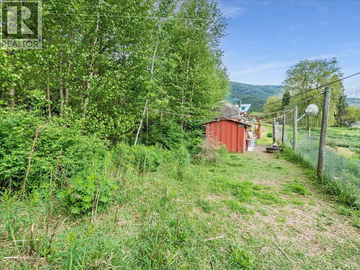 6288 Youngs Road, Winlaw, British Columbia  V0G 2J0 - Photo 32 - 10387294