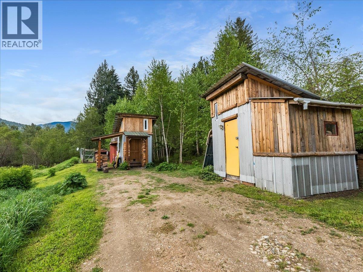 6288 Youngs Road, Winlaw, British Columbia  V0G 2J0 - Photo 34 - 10387294