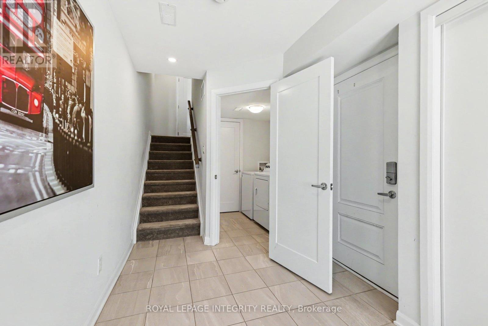 906 Lixnaw Court, Ottawa, Ontario  K2J 6Y3 - Photo 4 - X13152866