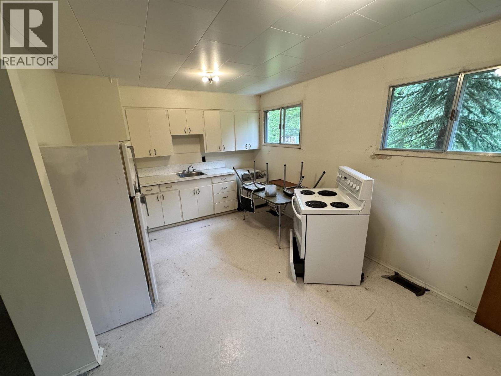 627 A Road, Canim Lake, British Columbia  V0K 1L0 - Photo 19 - R3126153