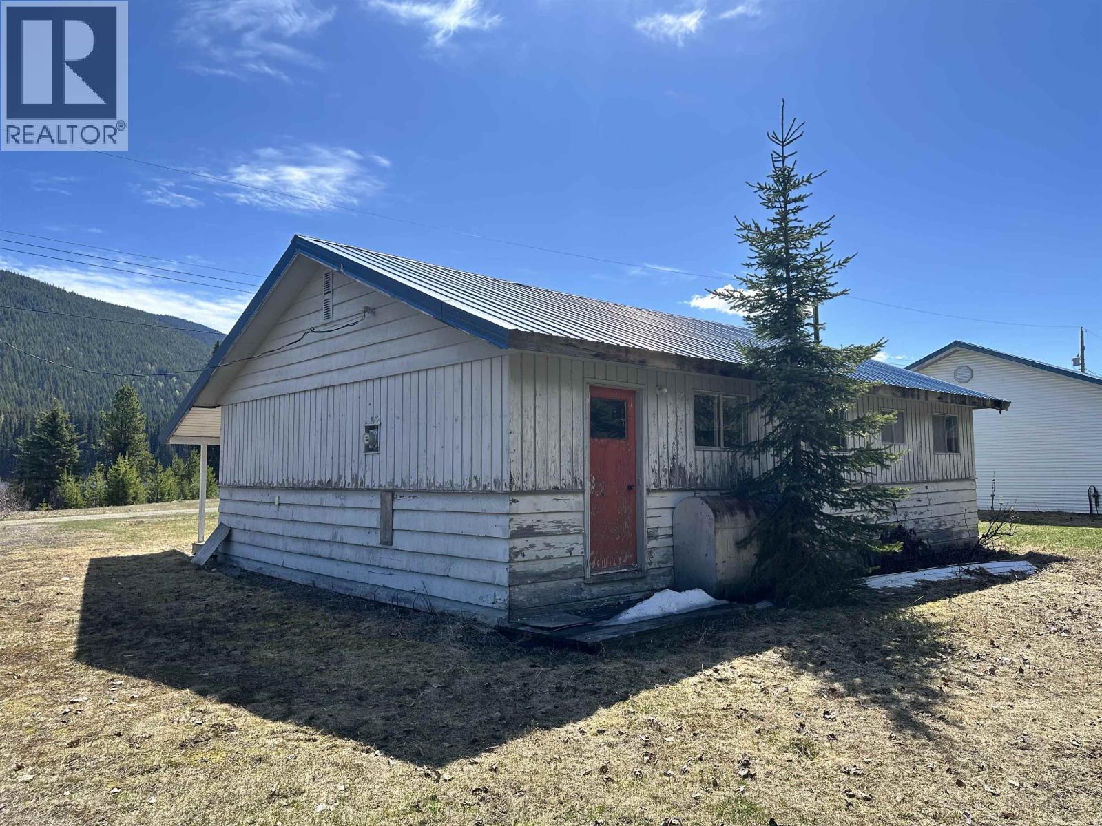 627 A Road, Canim Lake, British Columbia  V0K 1L0 - Photo 6 - R3126153